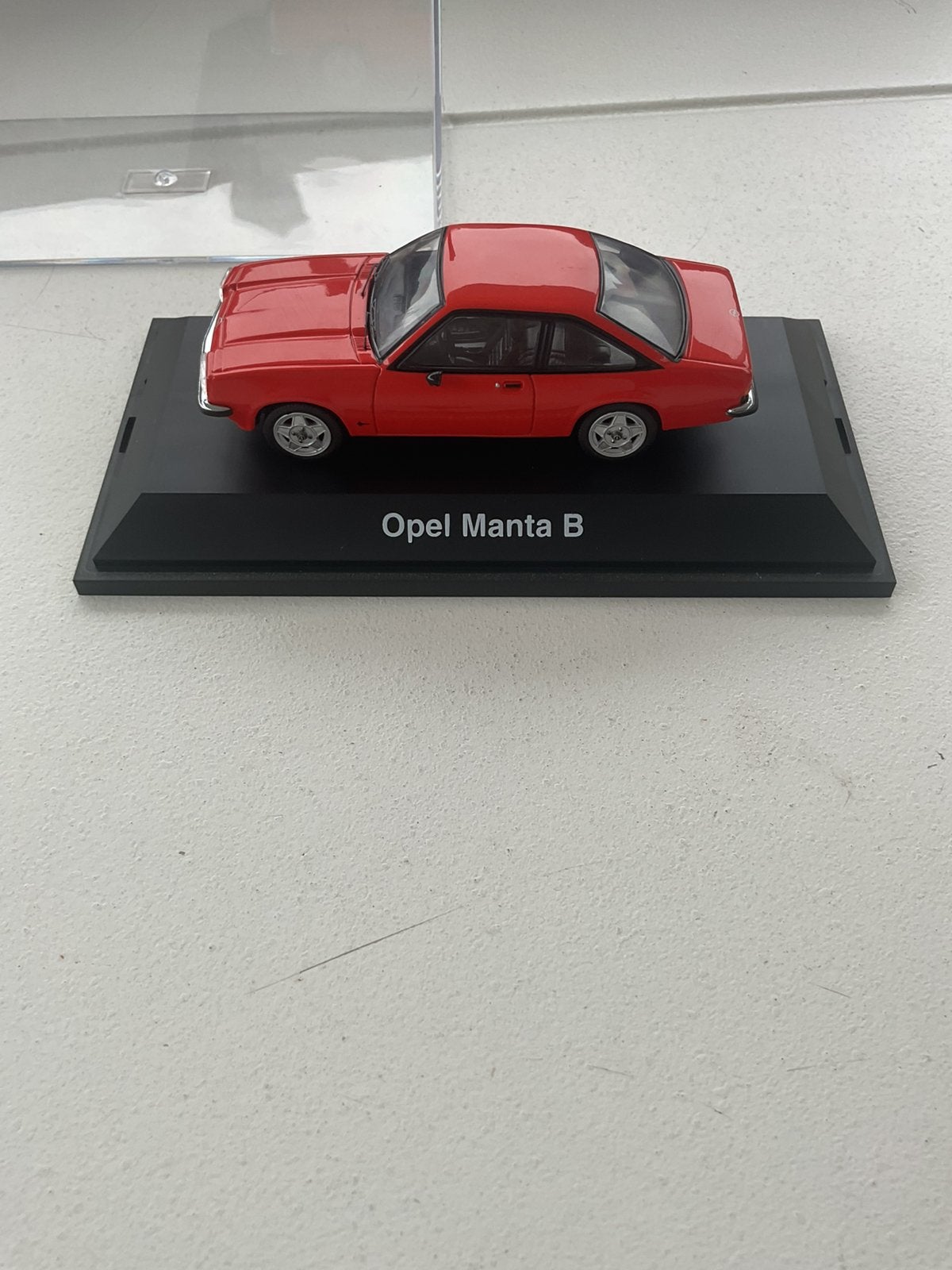 Opel Manta B van Schuco nieuw in vitrine box, Ophalen, Zo goed als nieuw