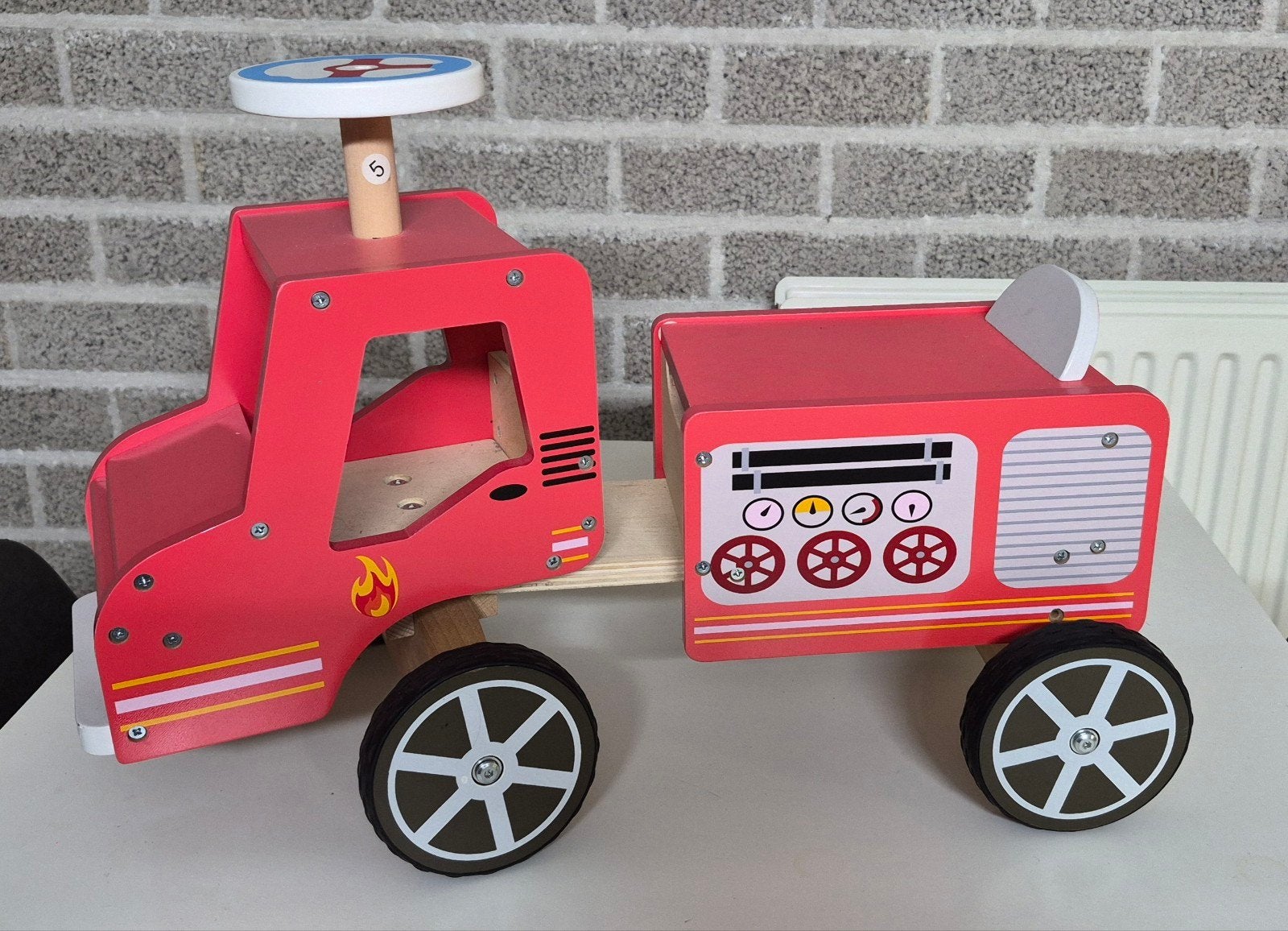 Playtive houten brandweerwagen, Ophalen, Zo goed als nieuw