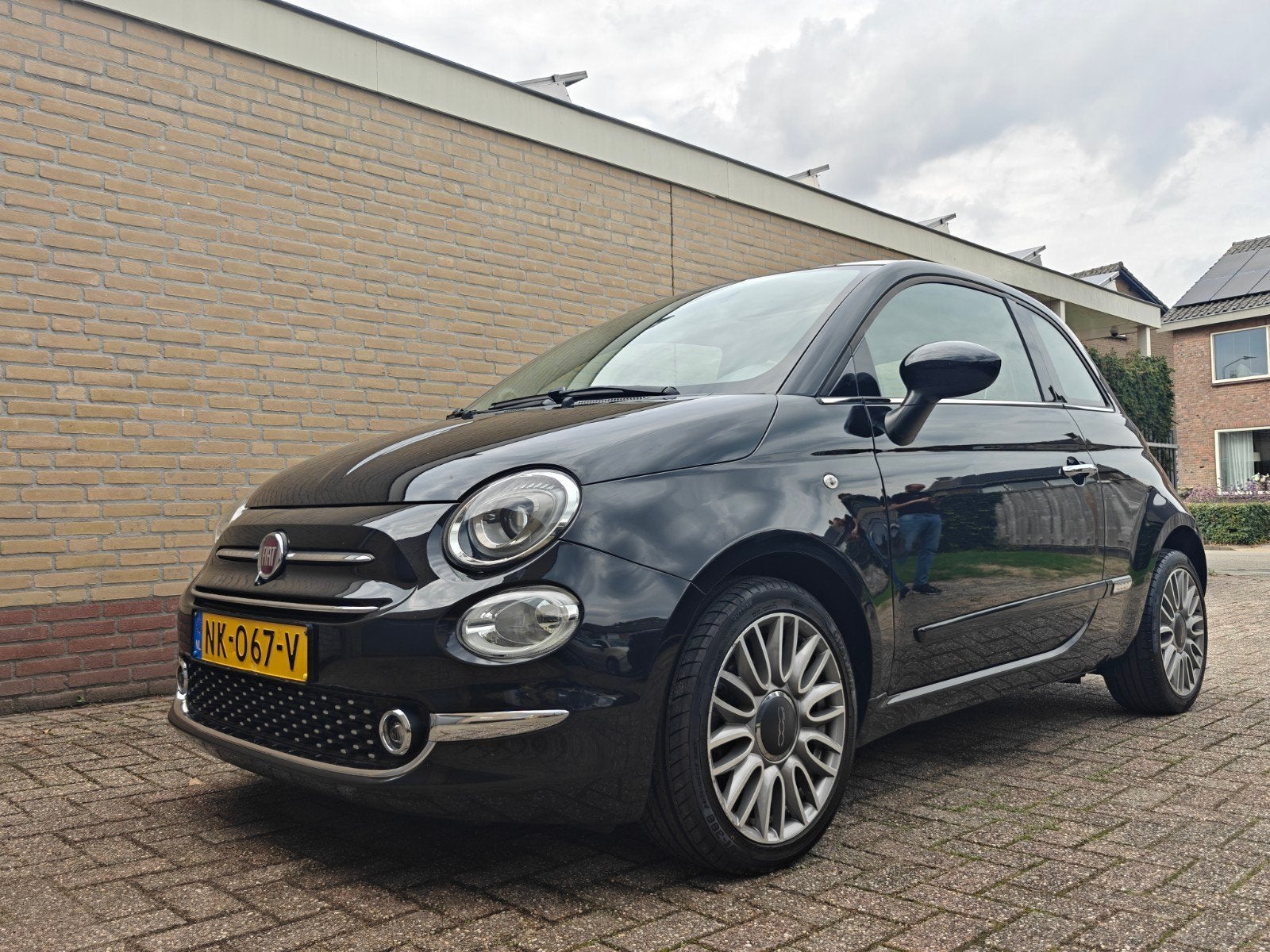 Schitterende Fiat 500 Lounge (2017) – Facelift | Panoramadak, Voorwielaandrijving, Stof, 31 €/maand, Origineel Nederlands