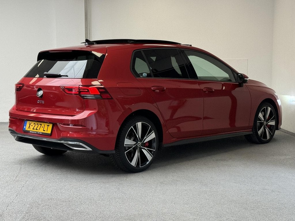 Volkswagen Golf 1.4 eHybrid GTE | PANO | 100% SOH | IQ.LIGHT, Auto's, Stof, Gebruikt, 4 cilinders, Met garantie (alle)