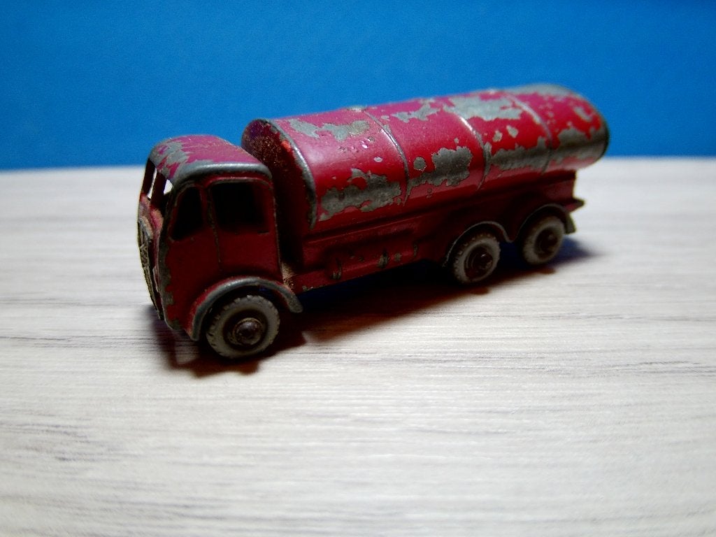 Vintage Lesney Petrol Tanker, Ophalen of Verzenden, Gebruikt, Auto