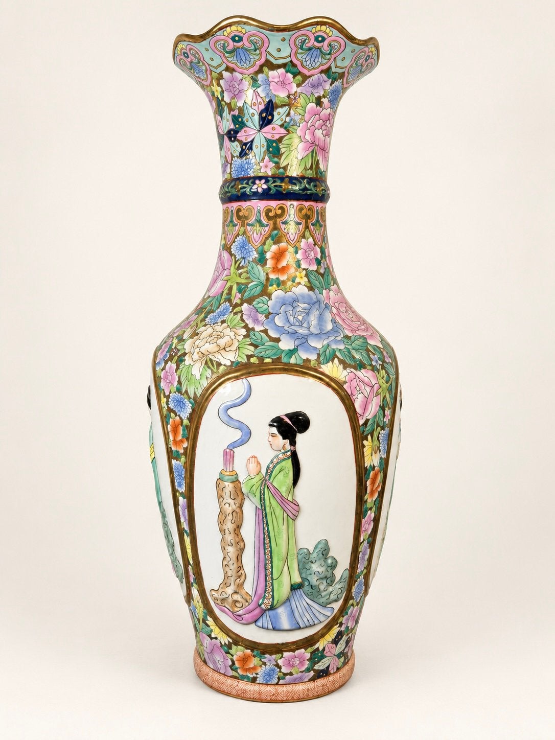 Chinese Canton famille-rose vaas met Qianlong-eerbetoonmerk, Antiek en Kunst, Antiek | Vazen, Ophalen of Verzenden