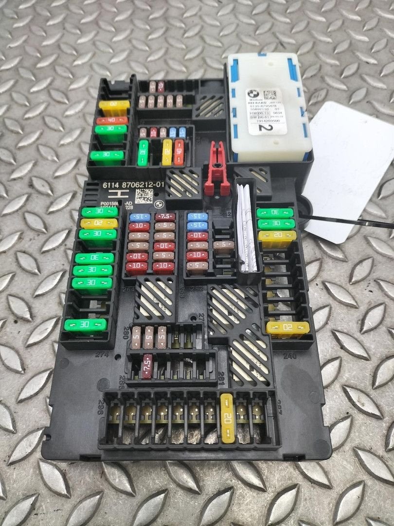 BMW X5 G05 xDrive30d High Exec. ZEKERINGKAST 61358795478 201, Ophalen of Verzenden, Gebruikt, Stiba lid