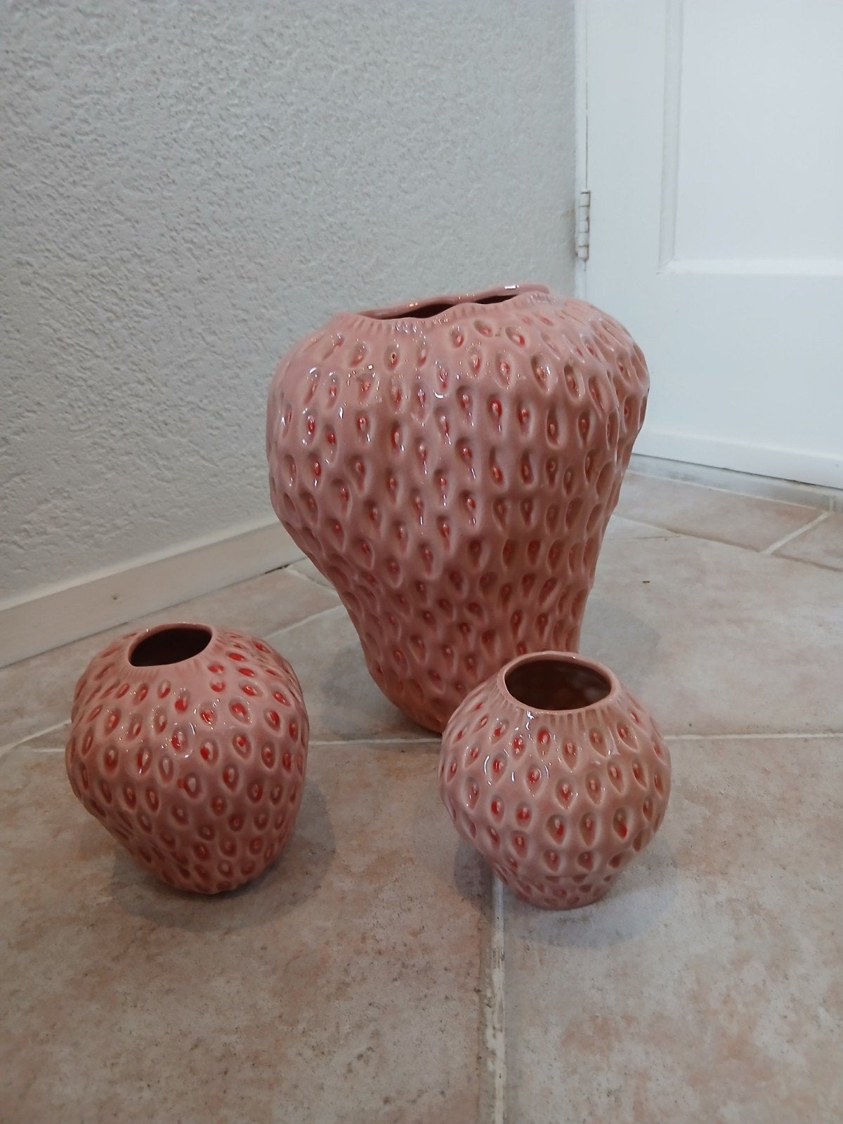 Des Pots Set van 3 aardbeien vazen - roze keramiek, Ophalen
