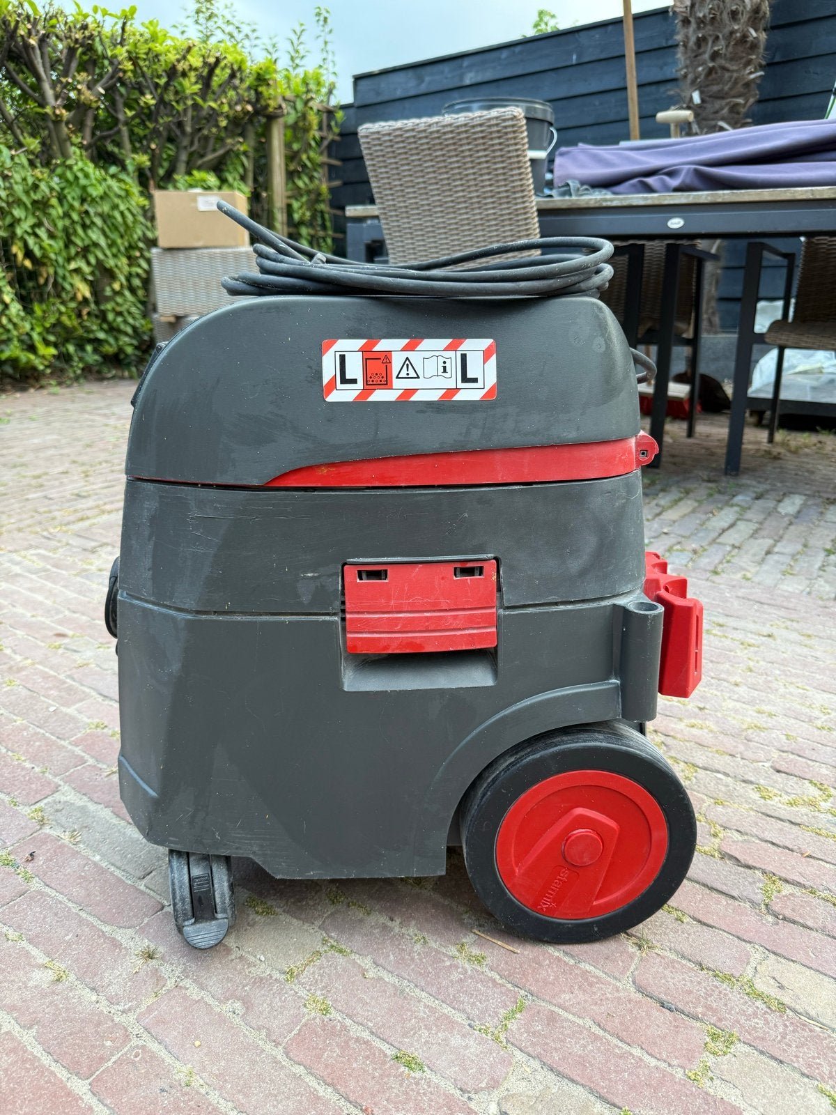 Starmix iPulse L-1635 nat/droog bouwstofzuiger met 5m slang, Doe-het-zelf en Verbouw, Ophalen, Gebruikt, Waterstofzuiger