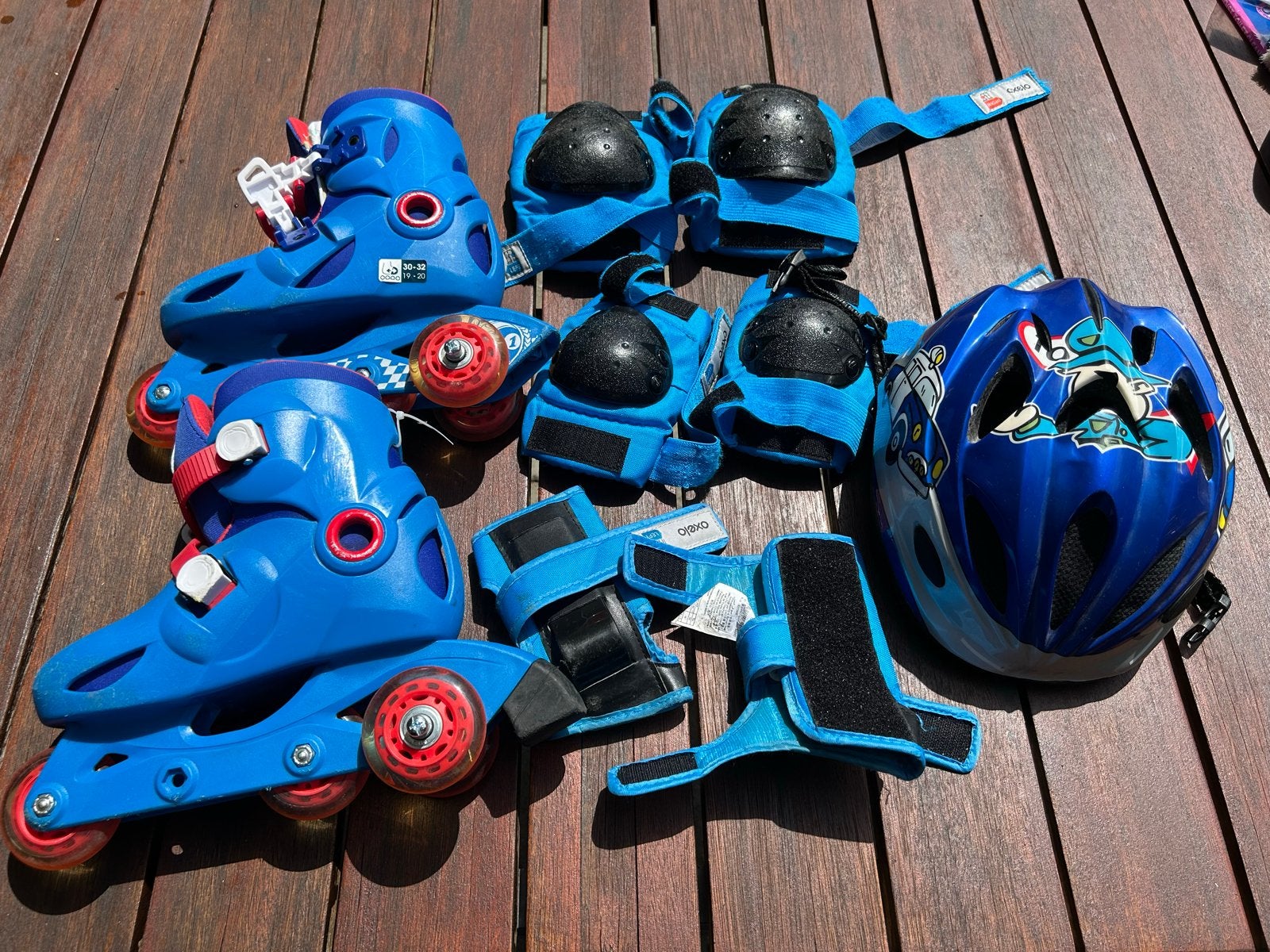 Complete Skateset: Skates, Beschermers & Helm (Maat 30-32), Ophalen, Verstelbaar, Gebruikt, Kinderen