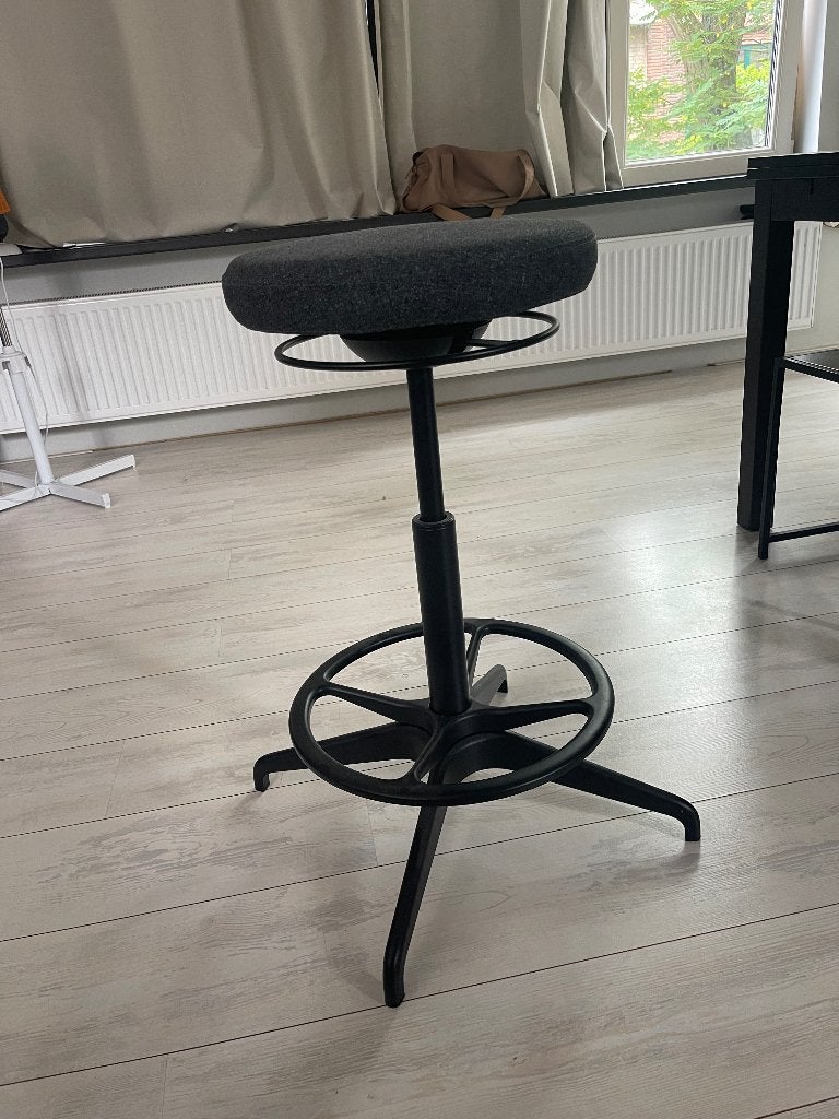 IKEA zit-/stakruk (grijs), Huis en Inrichting, Bureaustoelen, Ophalen of Verzenden, Nieuw, Grijs, Bureaukruk