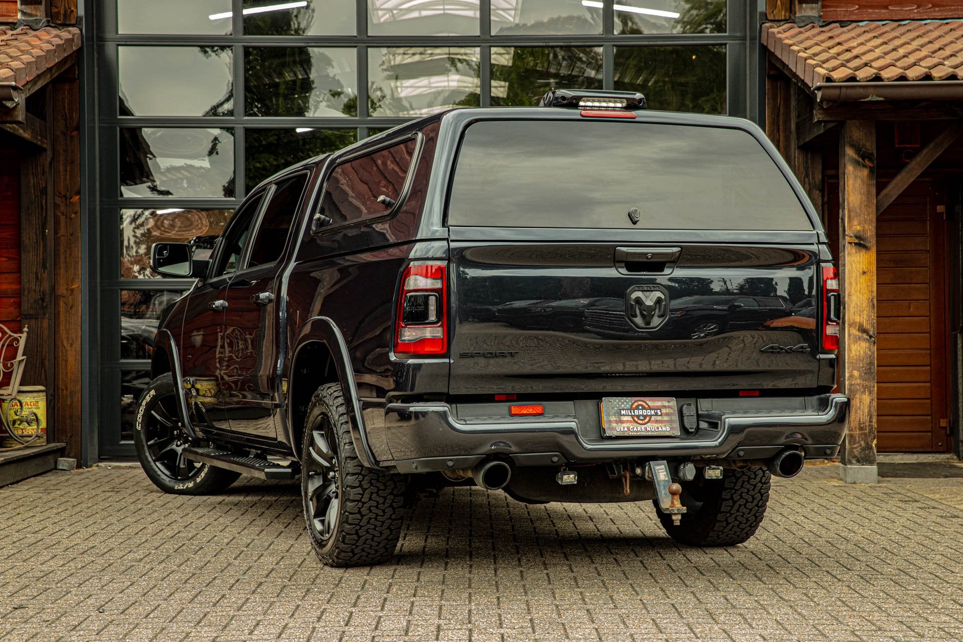 Dodge Ram 1500 5.7 V8 4x4 Crew Cab Sport (bj 2021), Auto's, Automaat, Lichtsensor, Gebruikt, 5654 cc