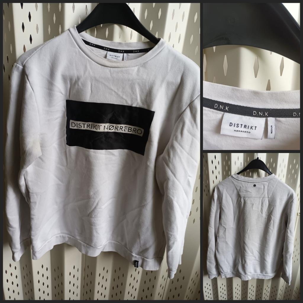 Distrikt Nørrebro witte heren sweater zwart logo - Maat M, Maat 48/50 (M), Wit, Ophalen of Verzenden, Distrikt Nørrebro