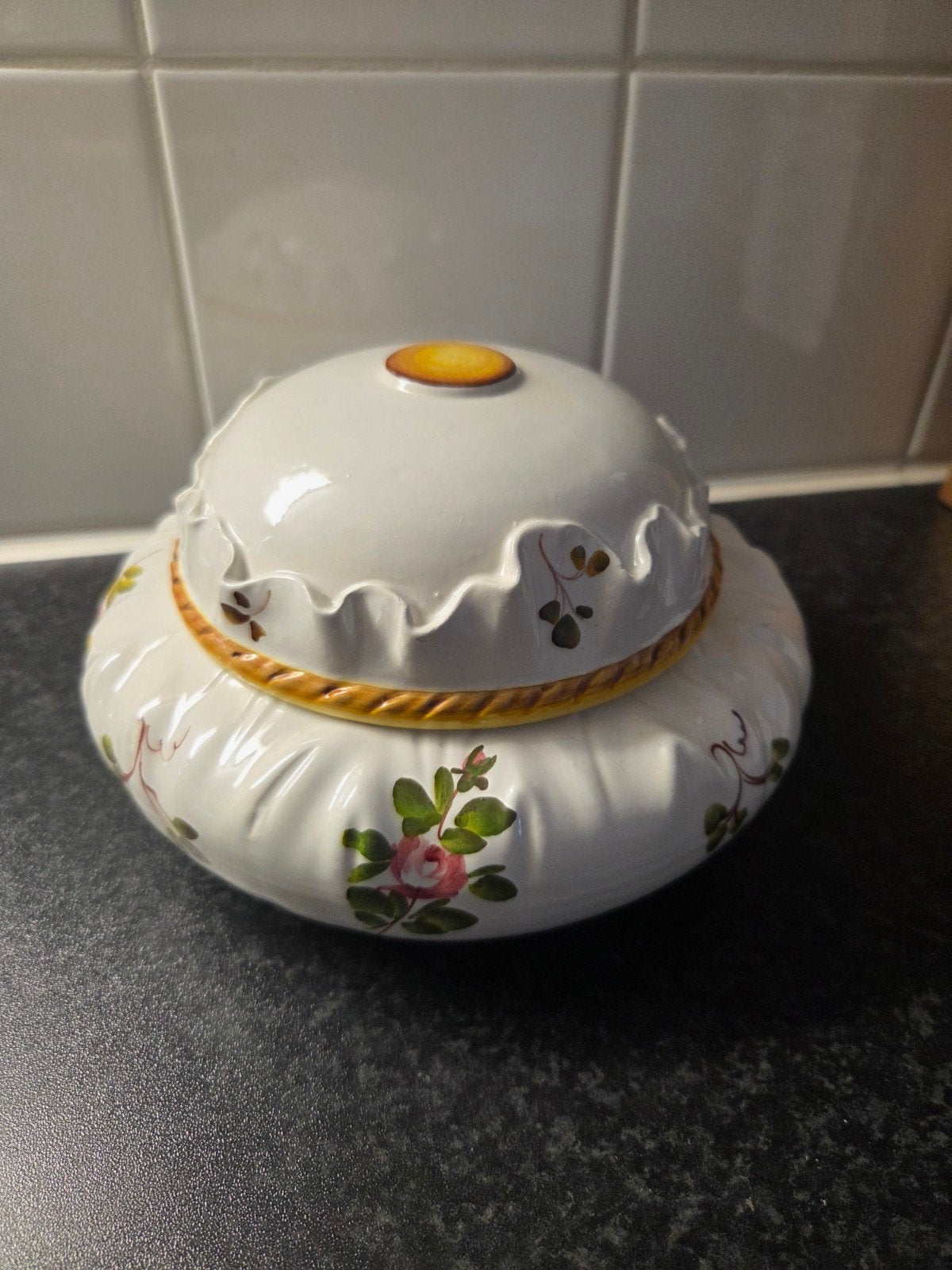 REA Bassano Italy Bonbondoos / Suikerpot (Meissen Stijl), Overige merken, Overige typen, Ophalen of Verzenden, Zo goed als nieuw