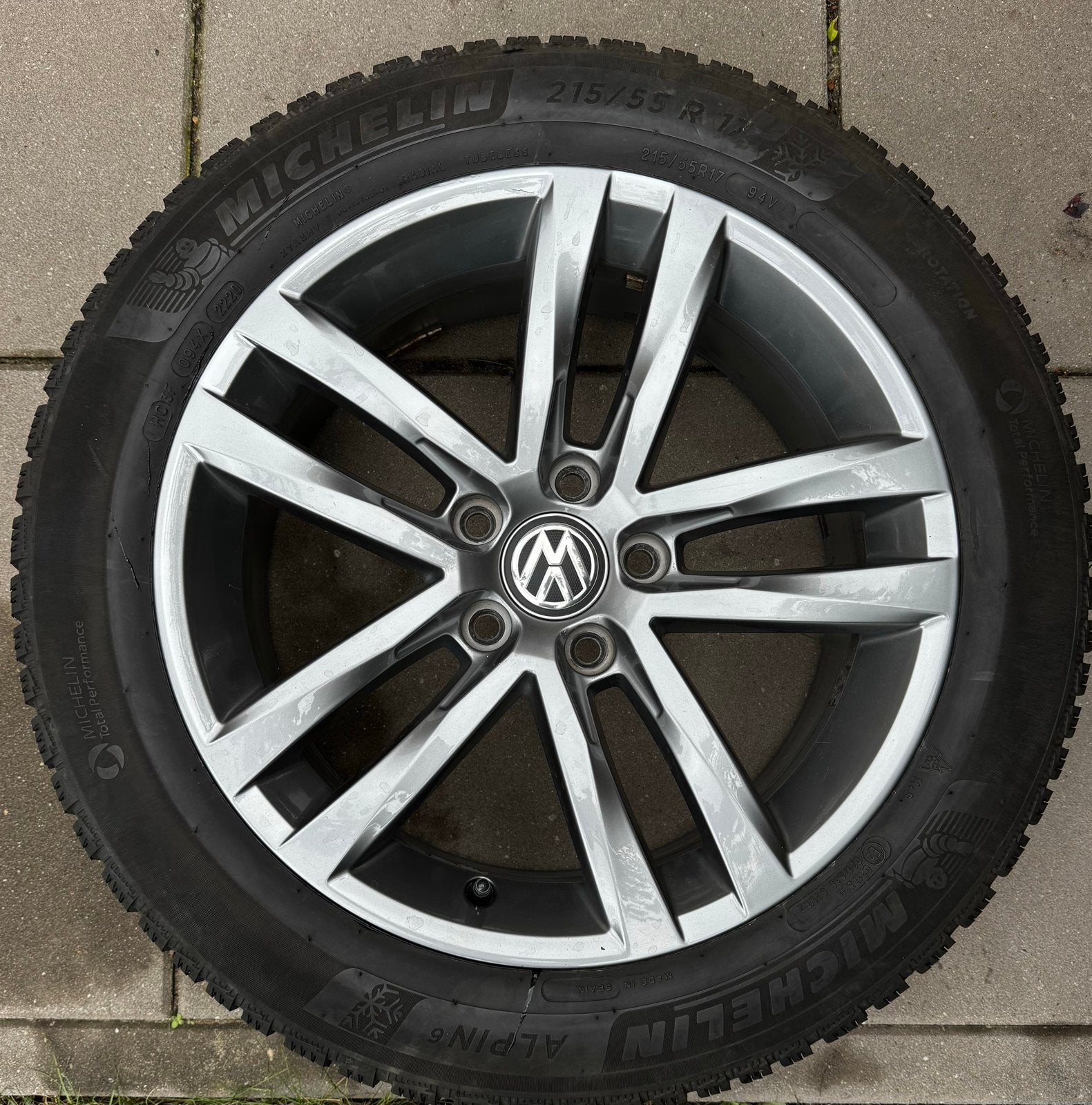 Originele VW Salvador velgen + Michelin Winterbanden 17 inch, Auto-onderdelen, Banden en Velgen, Ophalen, Banden en Velgen, 17 inch