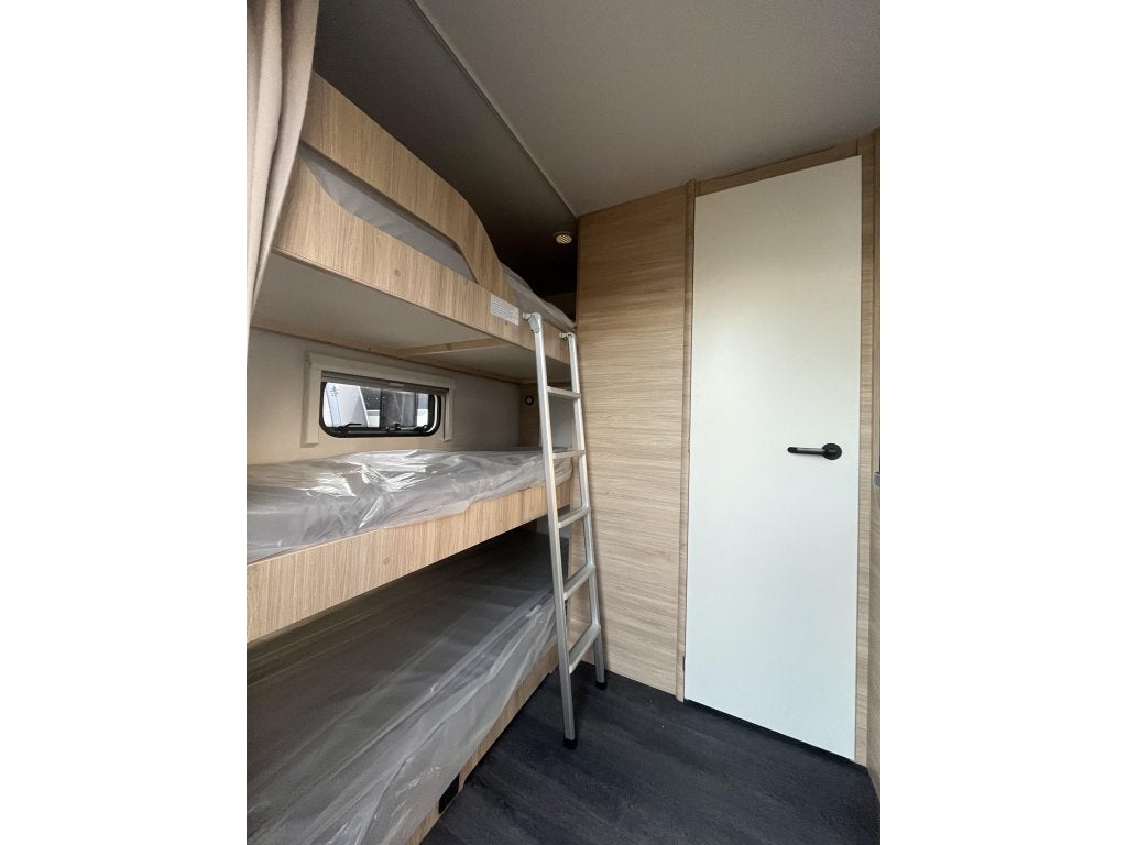Caravelair Alba 487, Caravans en Kamperen, Caravans, Bedrijf, Meer dan 6, Caravelair, Schokbreker