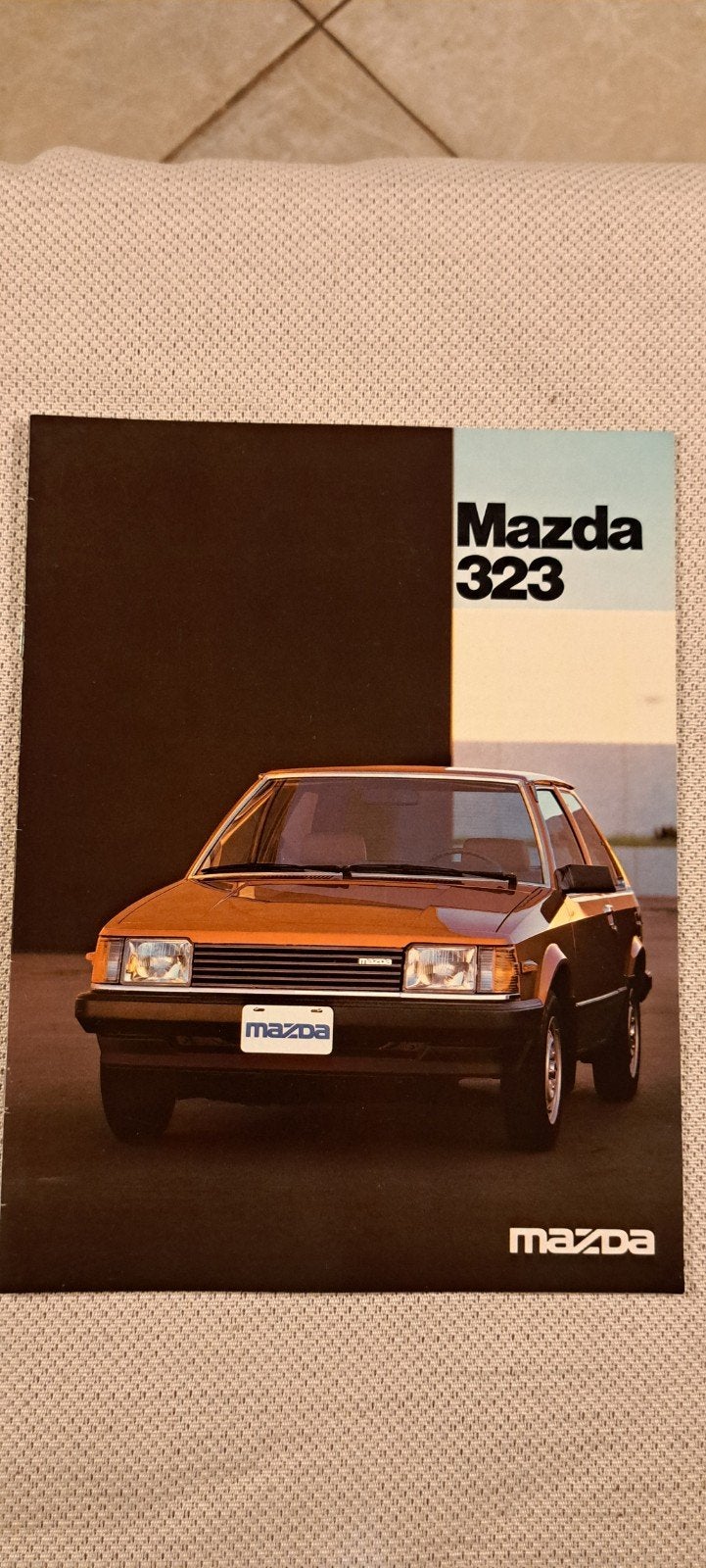mazda 323 brochure 1980, Boeken, Ophalen of Verzenden, Zo goed als nieuw, Mazda