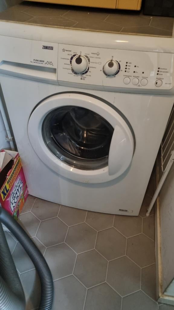 Zanussi wasmachine 5kg 1400 toeren, Witgoed en Apparatuur, Wasmachines, Ophalen, 1200 tot 1600 toeren, Gebruikt, 4 tot 6 kg