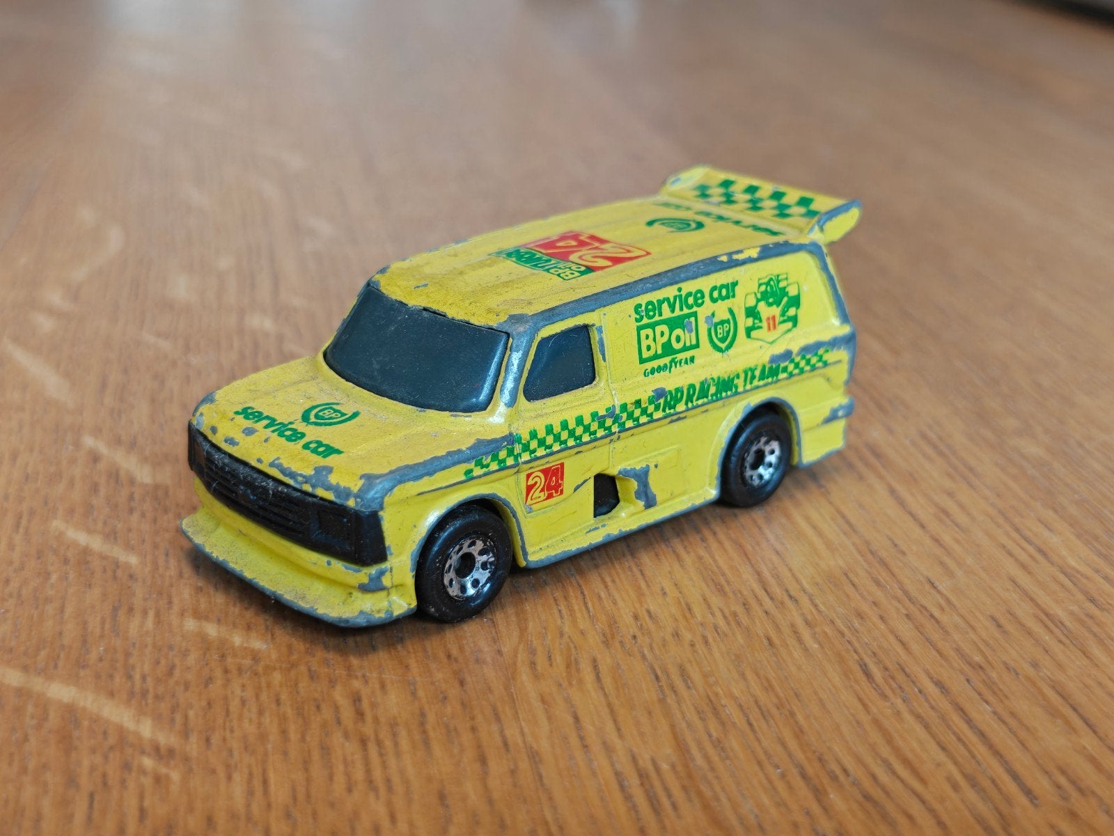 Matchbox Ford Super Van II BP GEEL, Hobby en Vrije tijd, Ophalen of Verzenden, Zo goed als nieuw, Auto