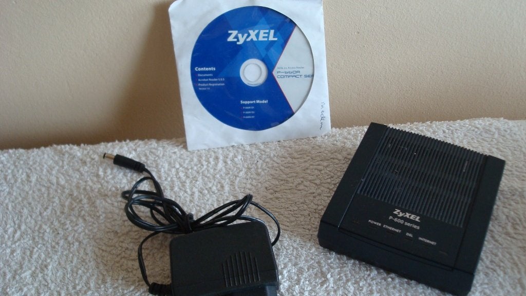 ZyXel router/modem P-600 serie + Conceptronic C300BRS4A, Computers en Software, Verzenden