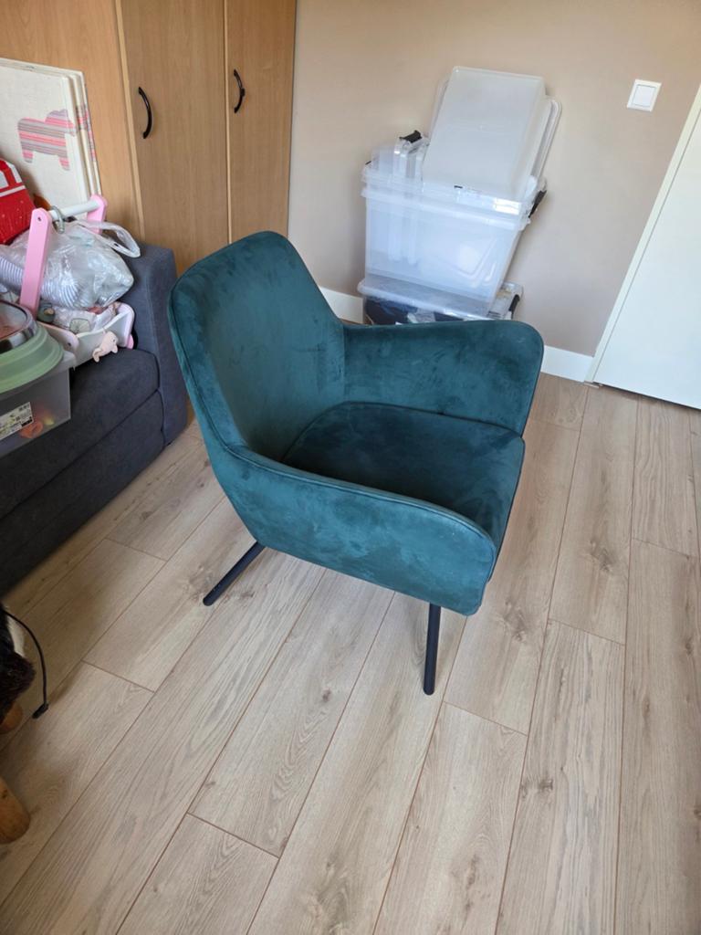 Groene fauteuil met zwarte poten, Huis en Inrichting, Fauteuils, Ophalen, 75 tot 100 cm, Zo goed als nieuw, Stof