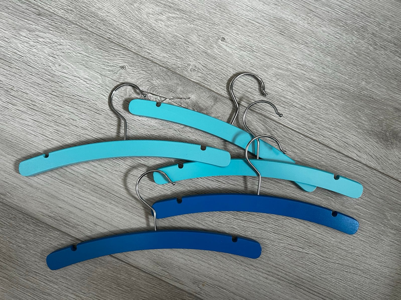 HEMA (baby)Kledinghangers - Blauw (5 stuks), Ophalen of Verzenden, Gebruikt, Hout, Kinderen