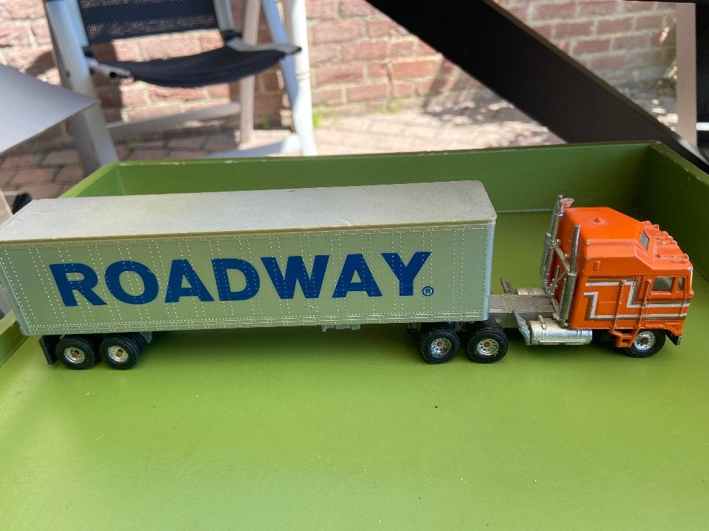Yatming truck met roadway oplegger, Overige merken, Gebruikt, Groter dan 1:32, Ophalen of Verzenden