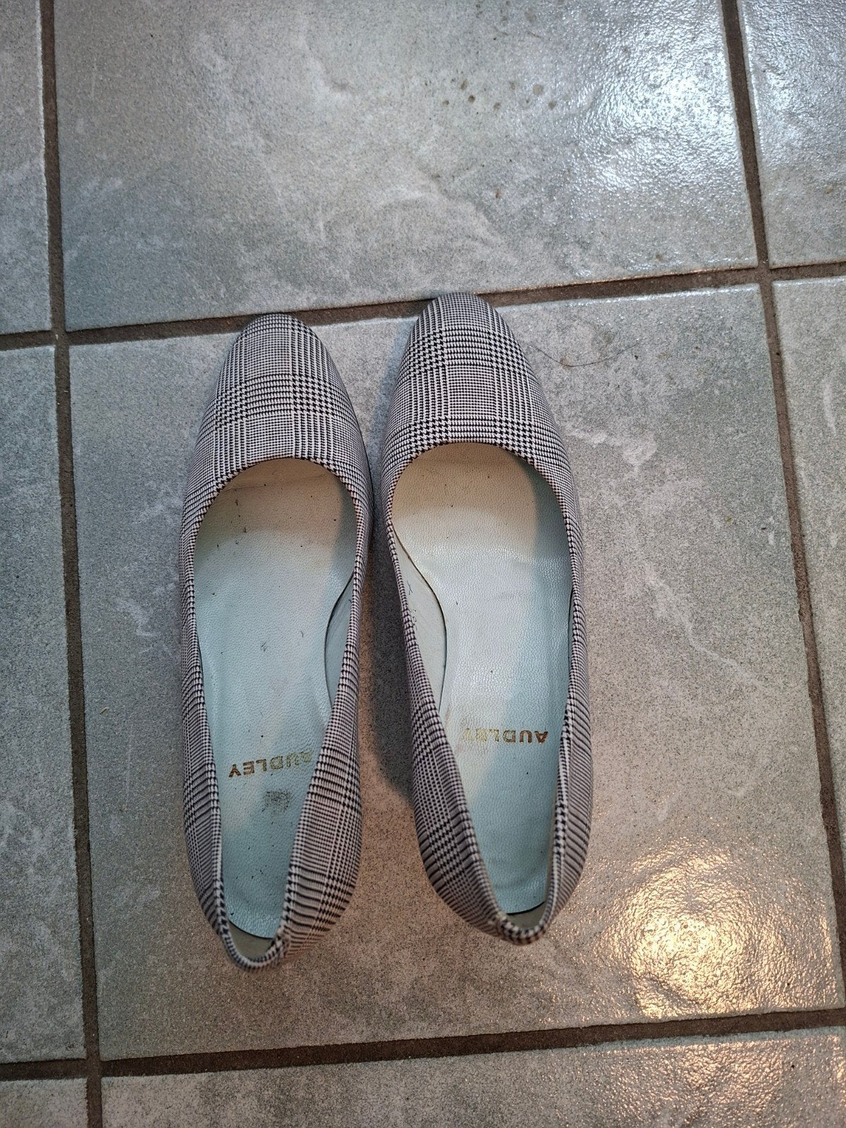 Audley Pumps - Zwart/Wit Pied-de-poule - Maat 36.5, Kleding | Dames, Ophalen, Pumps, Audley, Zwart