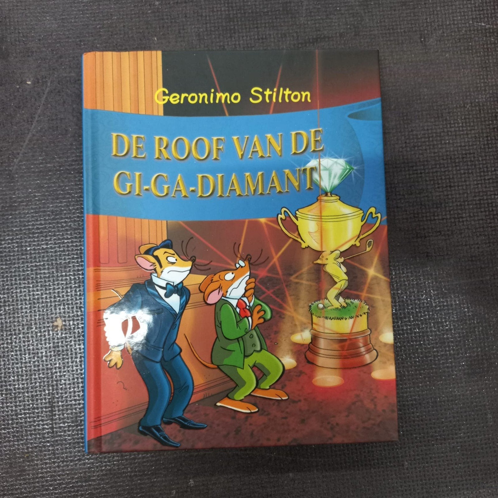 Geronimo Stilton - De Roof van de Gi-Ga-Diamant, Ophalen, Zo goed als nieuw, Geronimo Stilton, Fictie algemeen