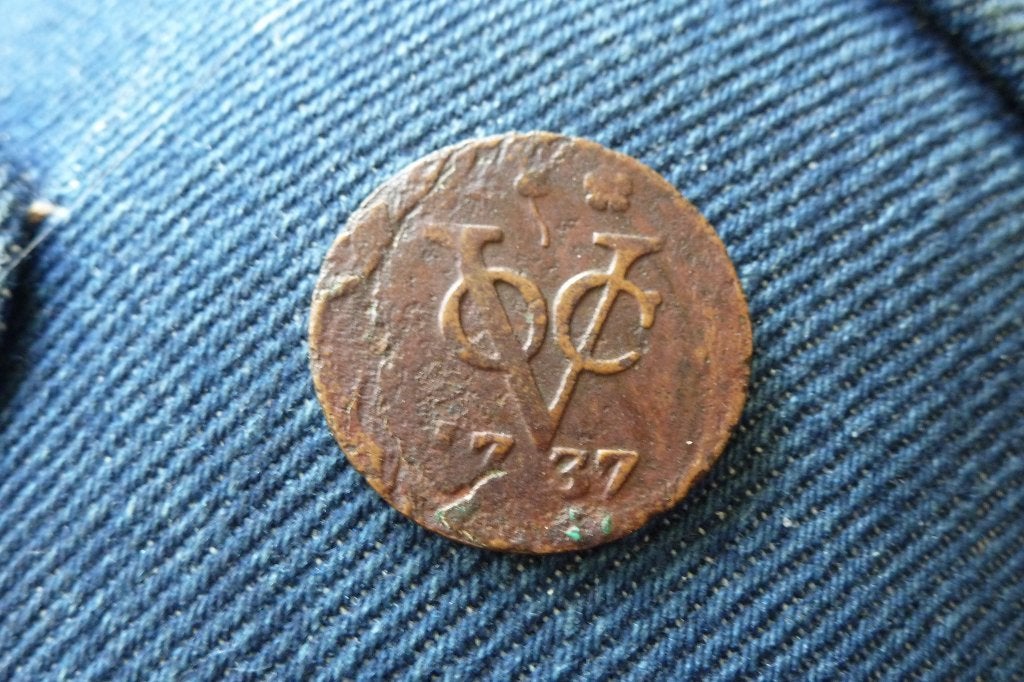 Provinciaal - oude VOC duit 1737 West Friesland (knolraap), Ophalen of Verzenden, Vóór koninkrijk, Overige waardes, Losse munt