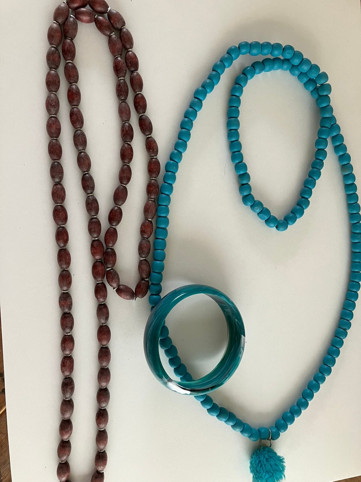 Houten ketting. Kralen ketting. Hout. Bruin. Blauw. Ketting, Ophalen of Verzenden, Zo goed als nieuw, Bruin, Overige materialen