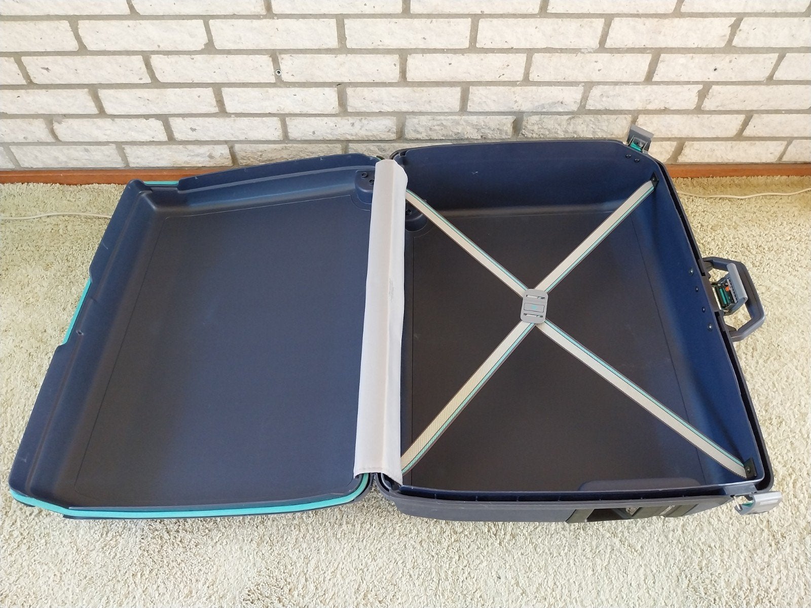 Samsonite harde reiskoffer met wieltjes en slot, Ophalen, Gebruikt, Blauw, Wieltjes