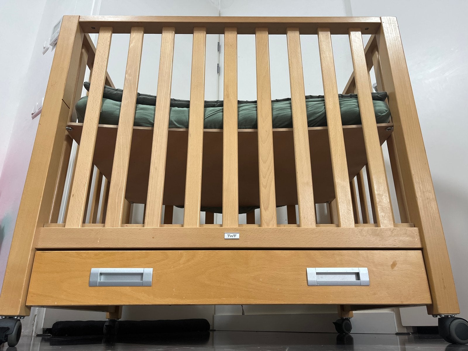 TWF Babybed verstelbaar, Ophalen of Verzenden, Gebruikt, Ledikant