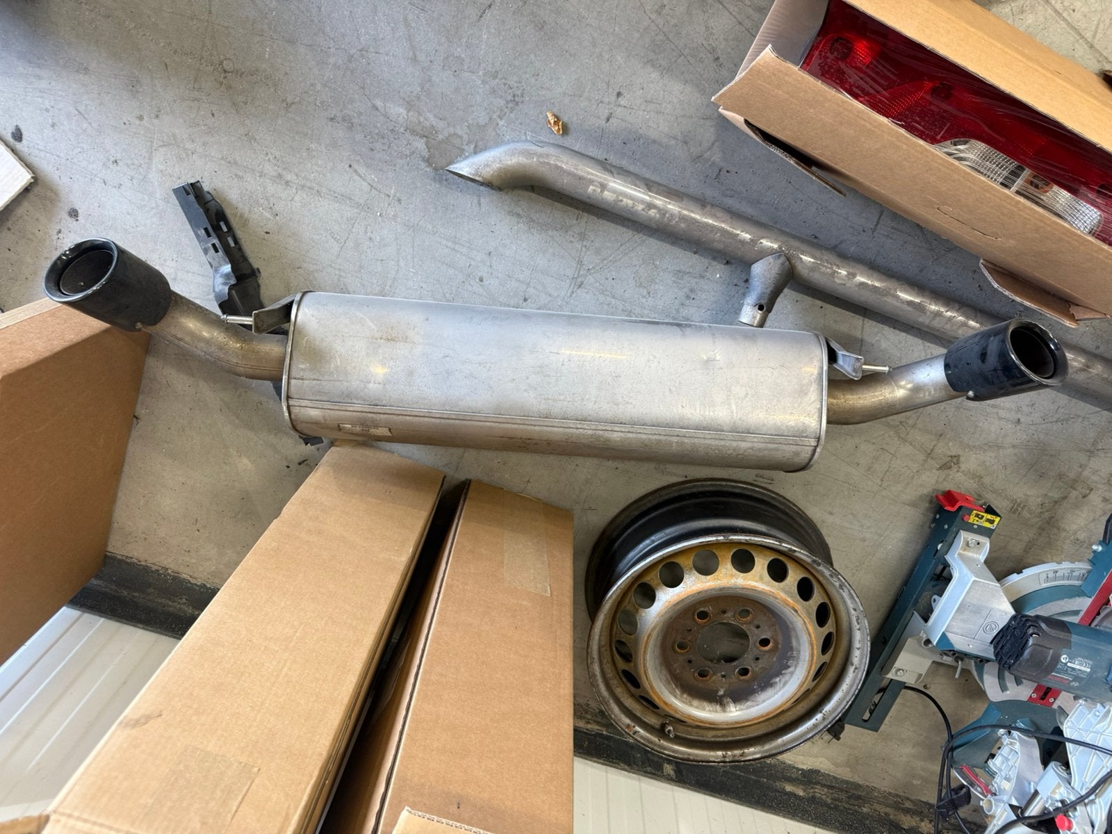 Bmw 3 serie g20 330D einddemper met uitlaat orgineel, Ophalen of Verzenden, BMW