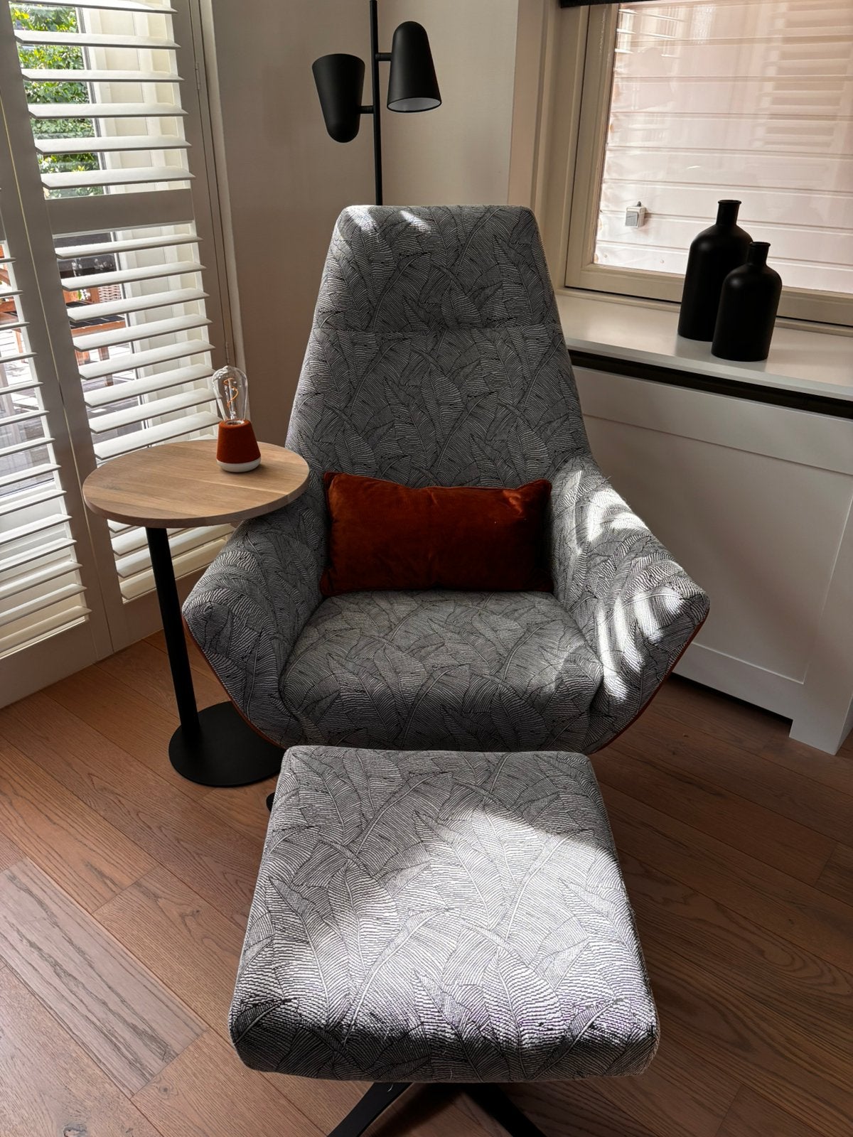 DYKK Fauteuil met voetenbank - Zo goed als nieuw, Huis en Inrichting, 75 tot 100 cm, Ophalen of Verzenden, Zo goed als nieuw, 75 tot 100 cm