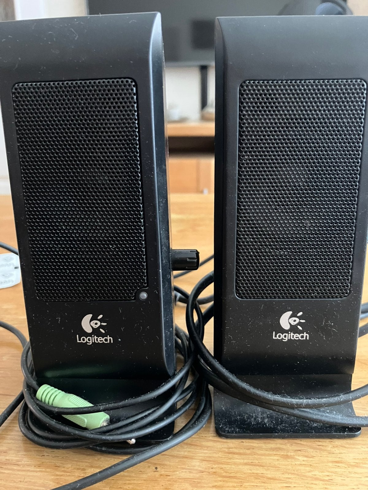 LOGITECH SPEAKERS !!!!!, Ophalen of Verzenden, Zo goed als nieuw