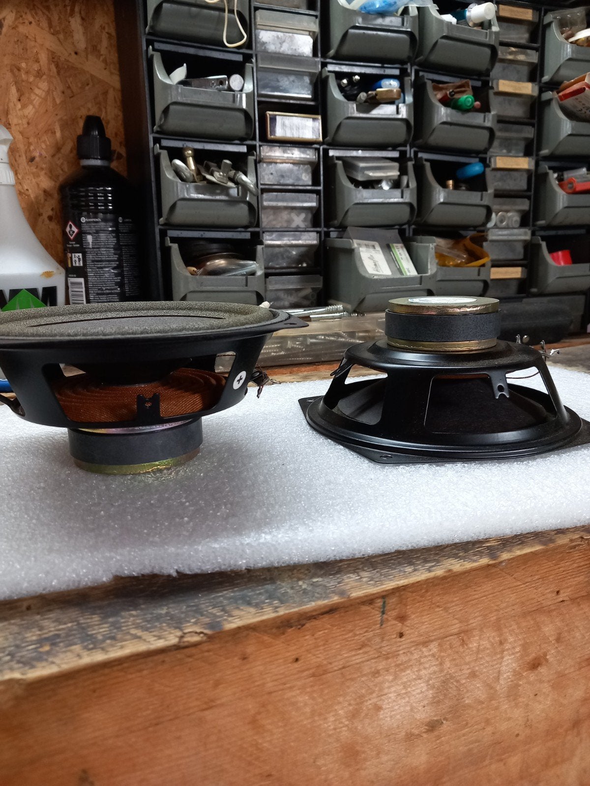 Zeer mooie ITT woofers aangeboden LPT 175 /25/95 F 17.5 cm, Ophalen of Verzenden, Zo goed als nieuw, Overige merken