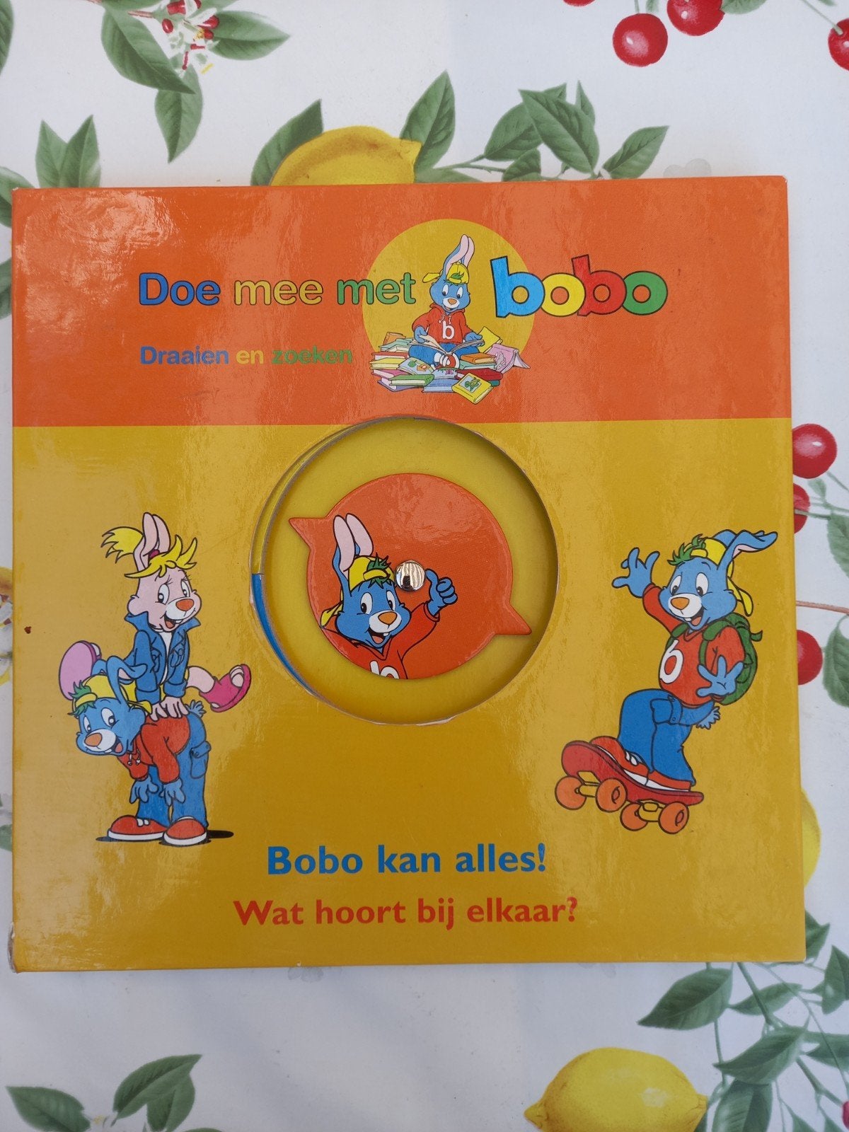 W Bobo kan alles, Ophalen of Verzenden, Zo goed als nieuw, Fictie algemeen