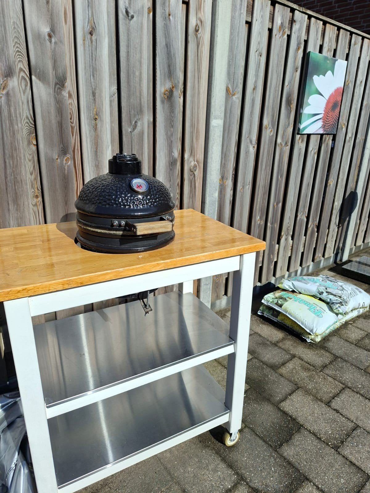 Kamado BBQ met tafel - Compact en veelzijdig, Ophalen of Verzenden, Gebruikt, Onbekend