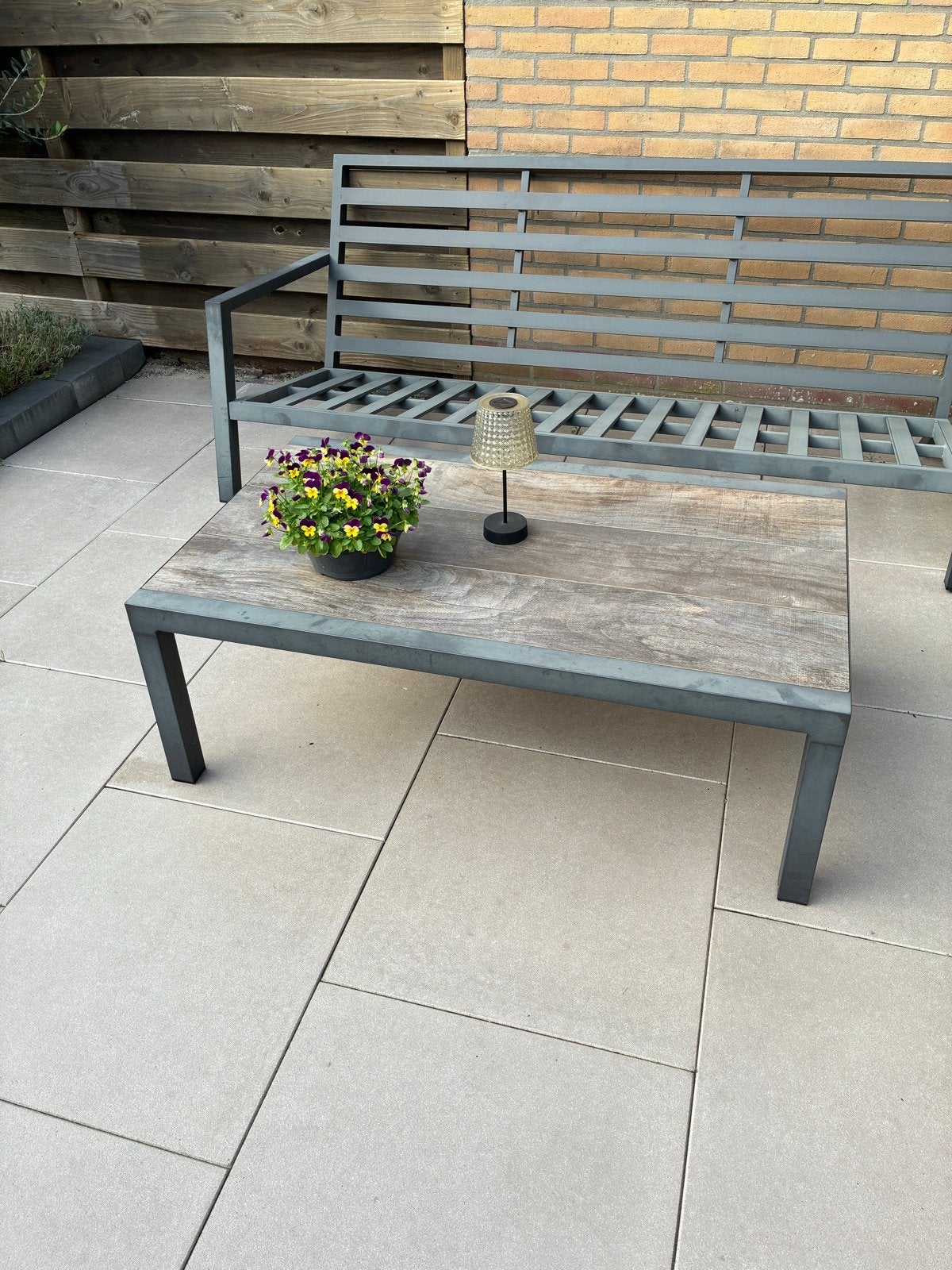 Salontafel met aluminium frame en stenen blad, Ophalen, Gebruikt, Rechthoekig, Aluminium