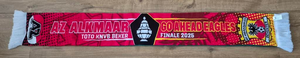 Sjaal Bekerfinale 2025 AZ - Go Ahead Eagles, Verzamelen, Sportartikelen en Voetbal, Ophalen of Verzenden, Nieuw, AZ, Vaantje of Sjaal