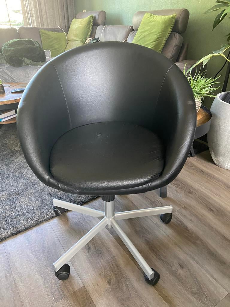 Zwart Ikea Bureaustoeltje GRATIS, Huis en Inrichting, Ophalen, Gebruikt, Zwart, Bureaustoel