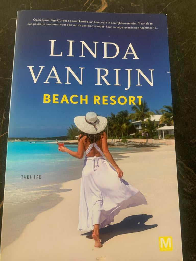 Linda van Rijn “beach resort”, Ophalen of Verzenden, Zo goed als nieuw