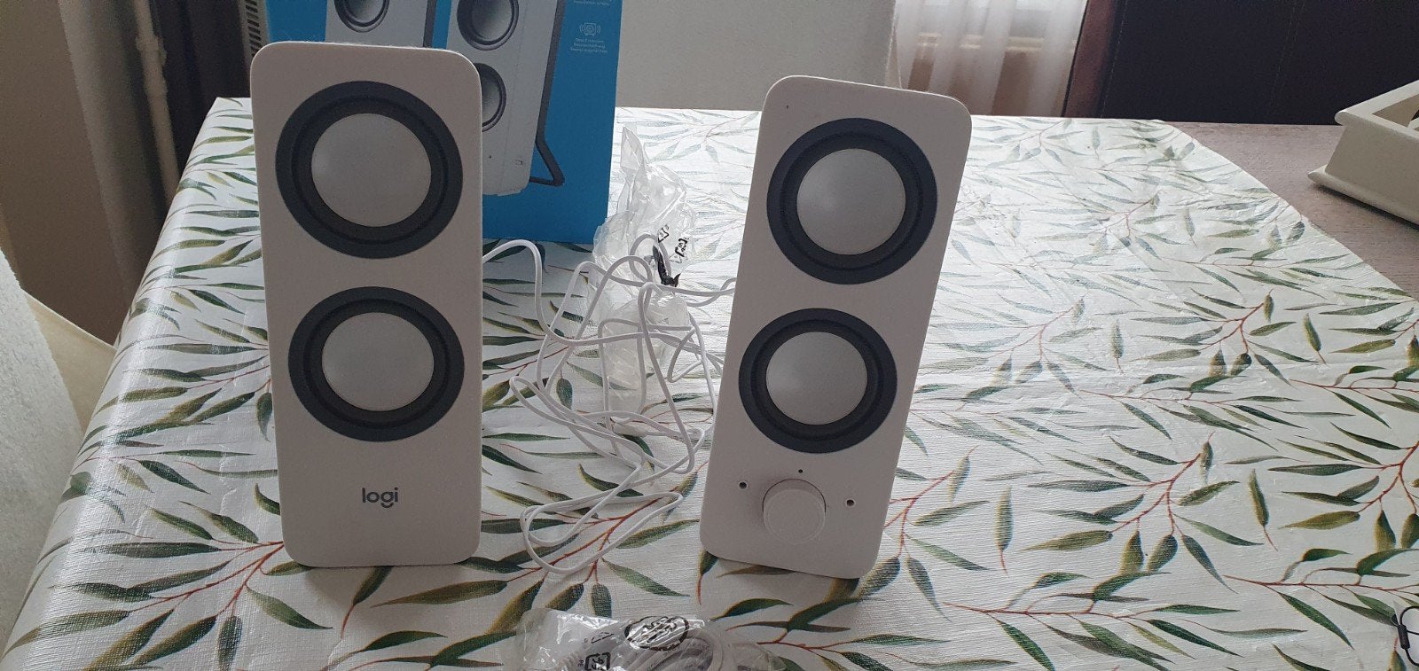 Nieuwe Logitech Z200 Stereo Speakers - Wit, Stereo speakers, Inclusief kabels, Logitech, Nieuw