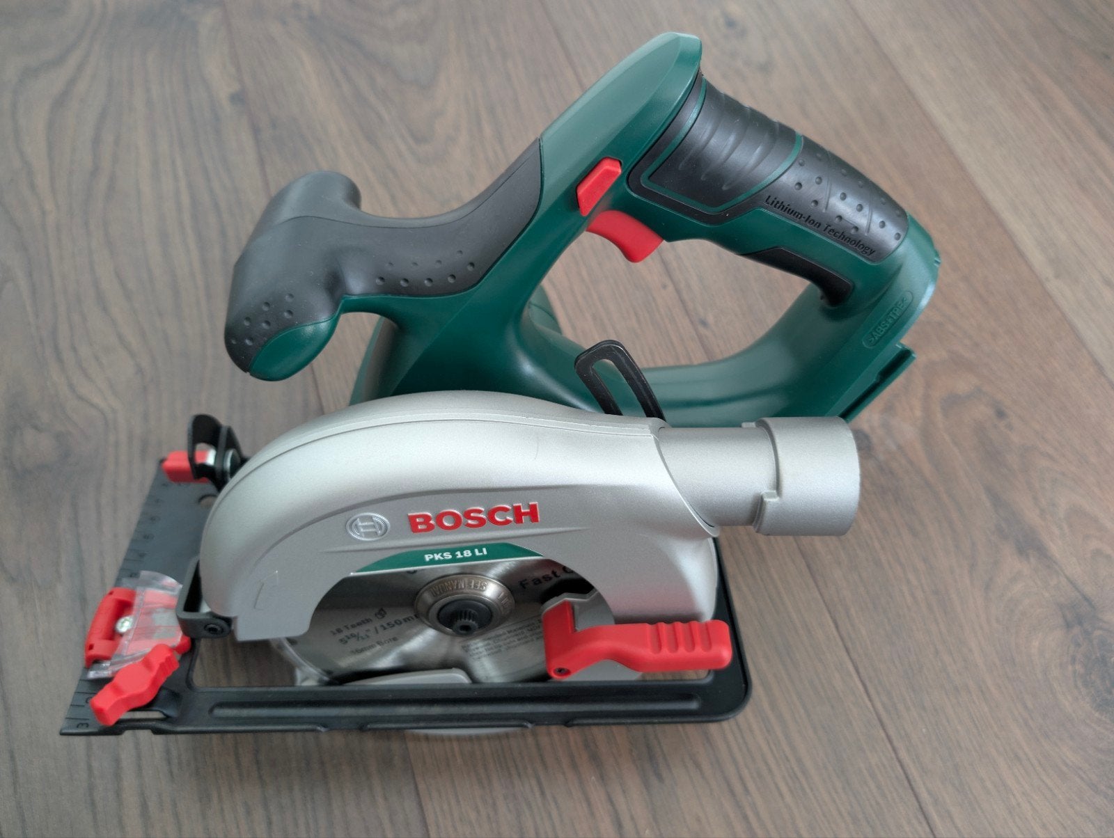 Bosch PKS 18 LI Accu Cirkelzaag - Nieuw in doos, Cirkelzaag, Nieuw, Ophalen of Verzenden, 30 tot 70 mm