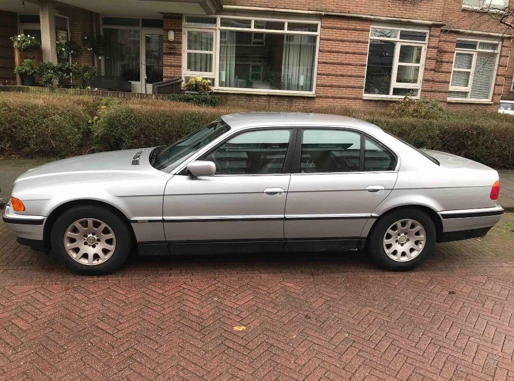 BMW 7-Serie 2.8 I 728 AUT 1998 Grijs, Auto's, BMW, Automaat, Achterwielaandrijving, Zwart, 1500 kg