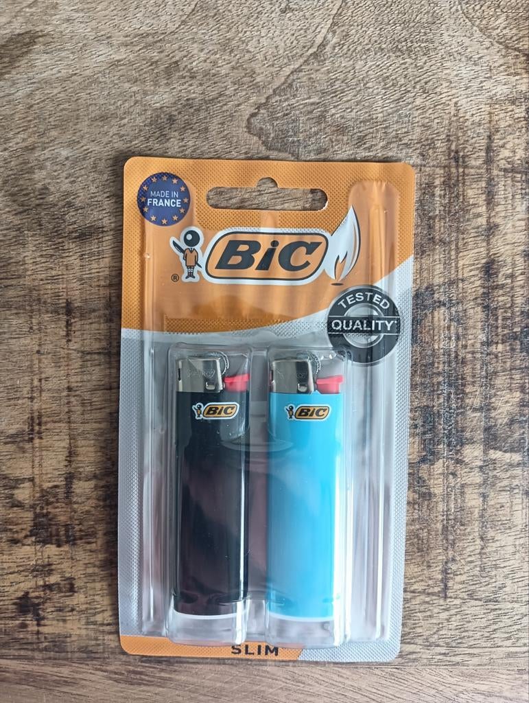 Twee BIC Aanstekers, Verzamelen, Rookartikelen, Aanstekers en Luciferdoosjes, Ophalen of Verzenden, Nieuw, Aansteker