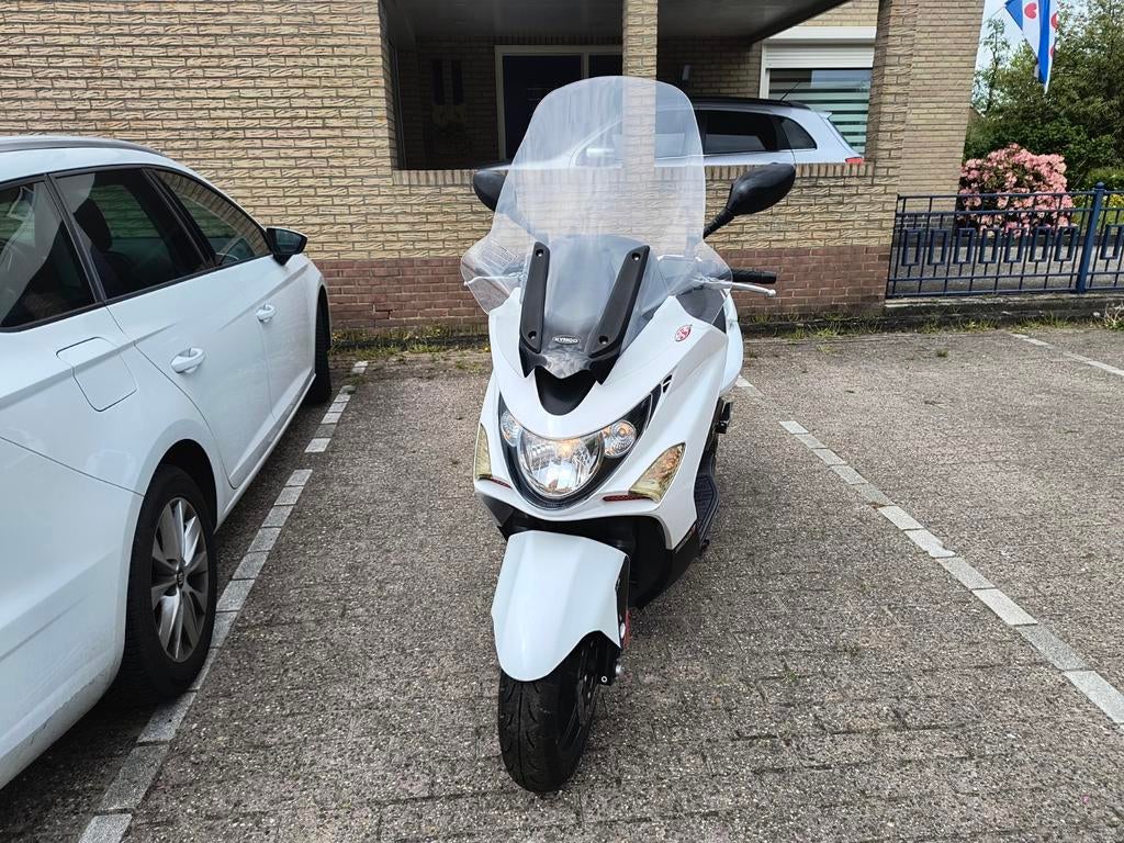 Kymco Xciting 300Ri motorscooter, Sportuitlaat, 300 cc, Gebruikt, Particulier