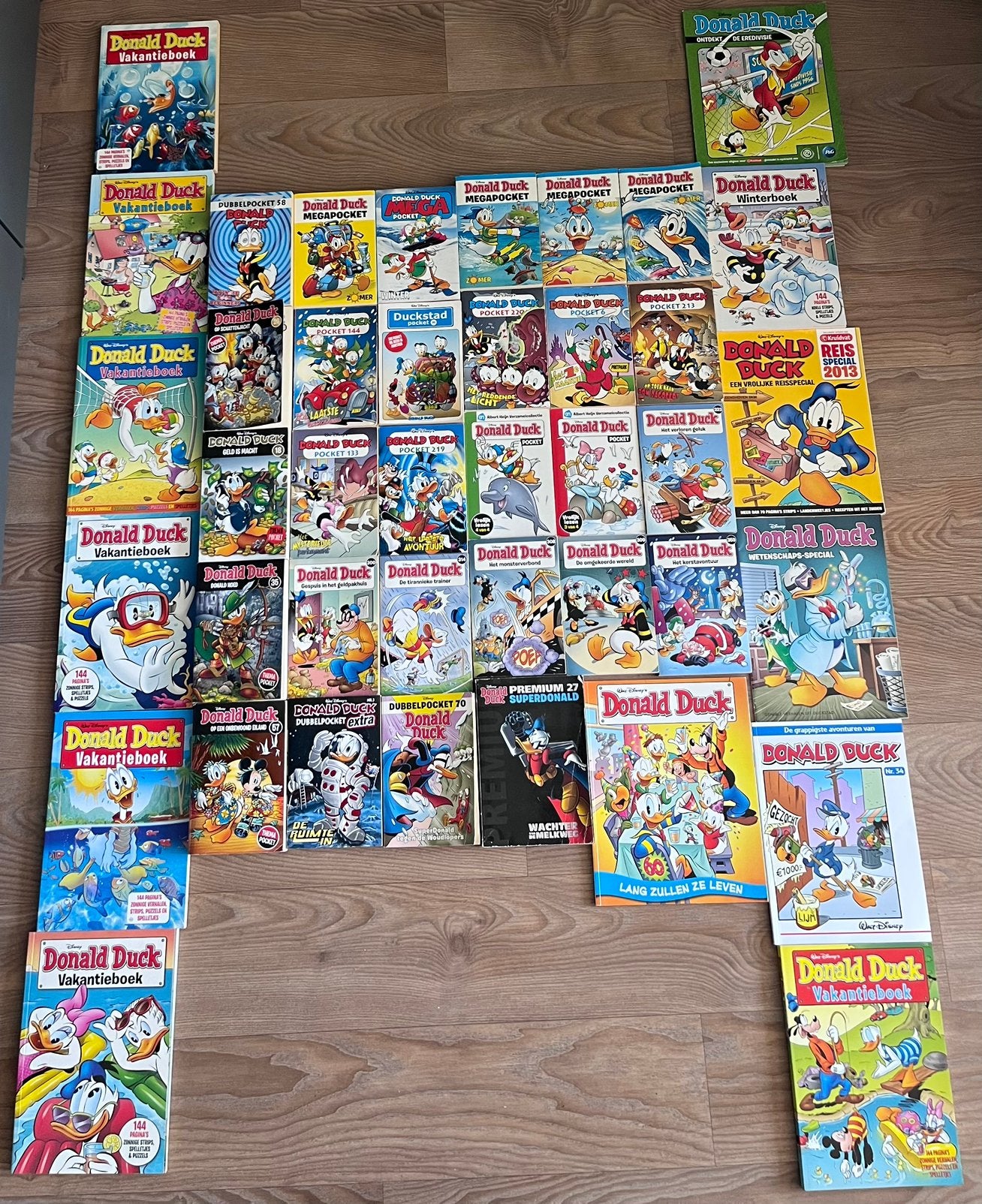 Heel veel Donald Duck pockets, Boeken, Meerdere comics, Ophalen of Verzenden, Zo goed als nieuw, Europa