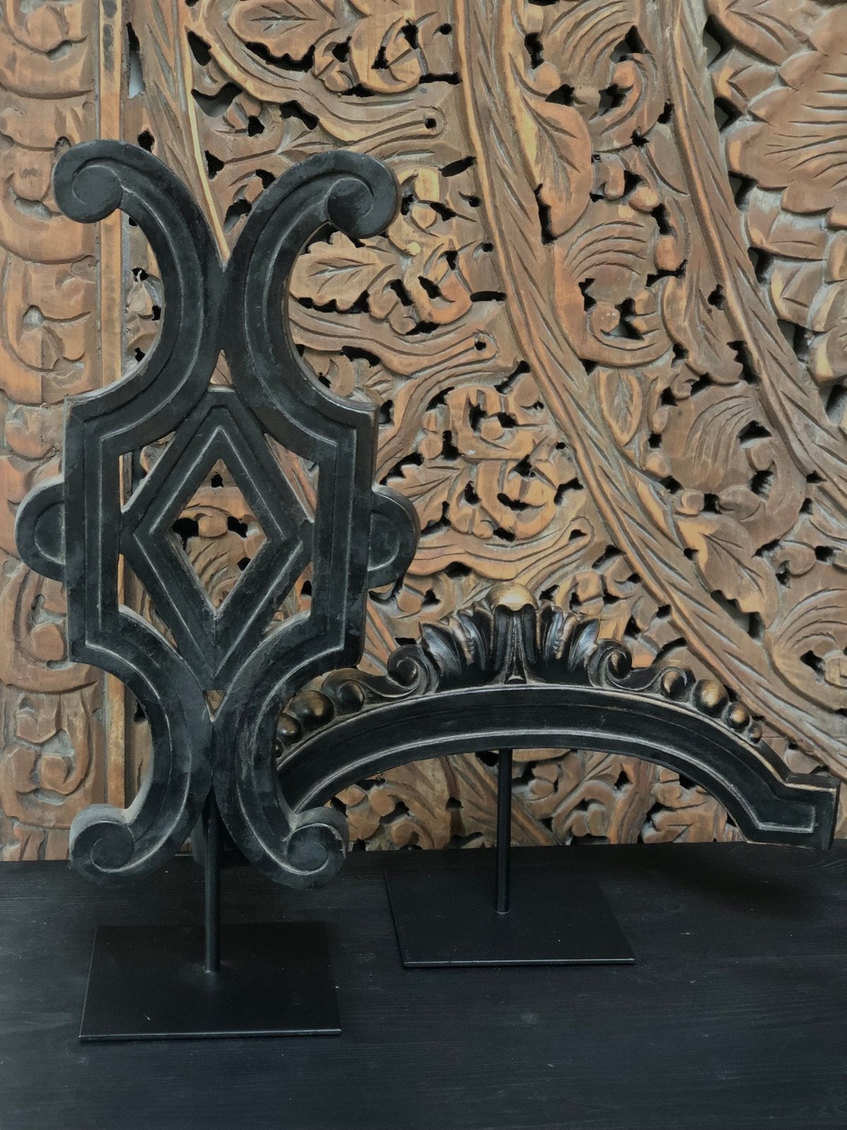 Oud houten ornament op voet €35,- pst  India sober oosters, Ophalen of Verzenden