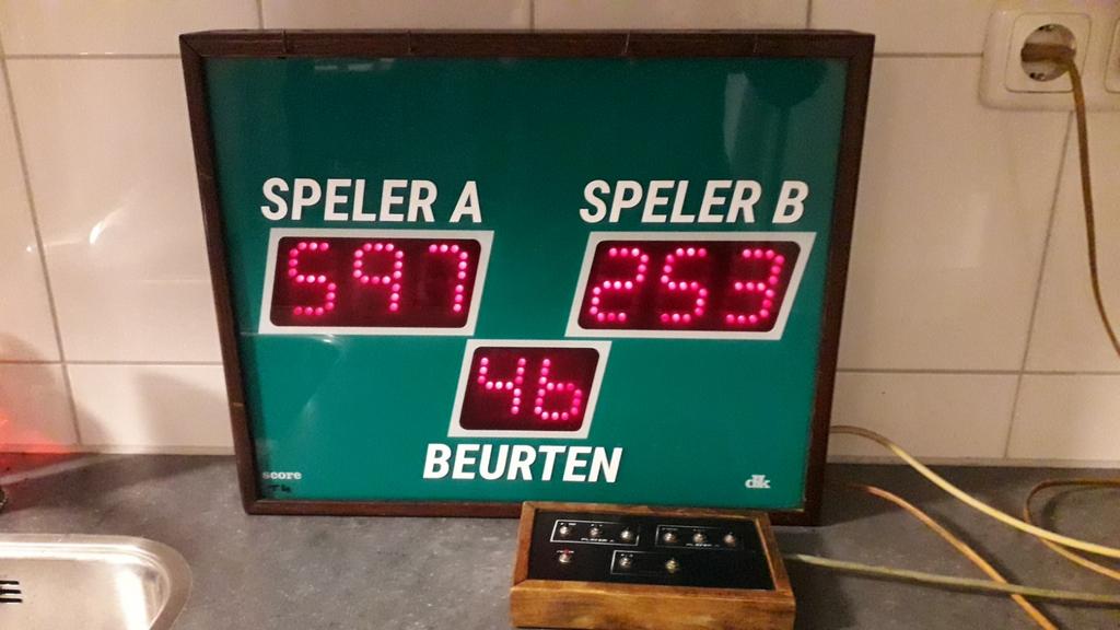 Koopje Digitaal Biljart Scorebord met Afstandsbediening, Sport en Fitness, Biljarten en Poolen, Ophalen of Verzenden, Gebruikt