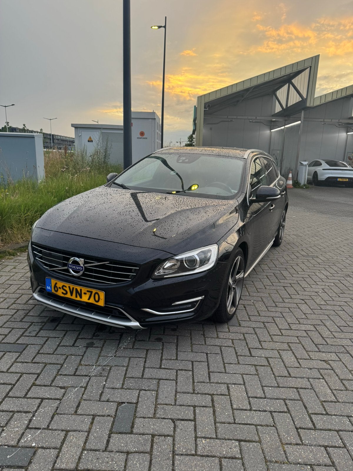 Volvo V60 D6 215pk Plug-in Hybrid Summum 2013 Zwart, Auto's, Automaat, 1800 kg, Zwart, Zwart