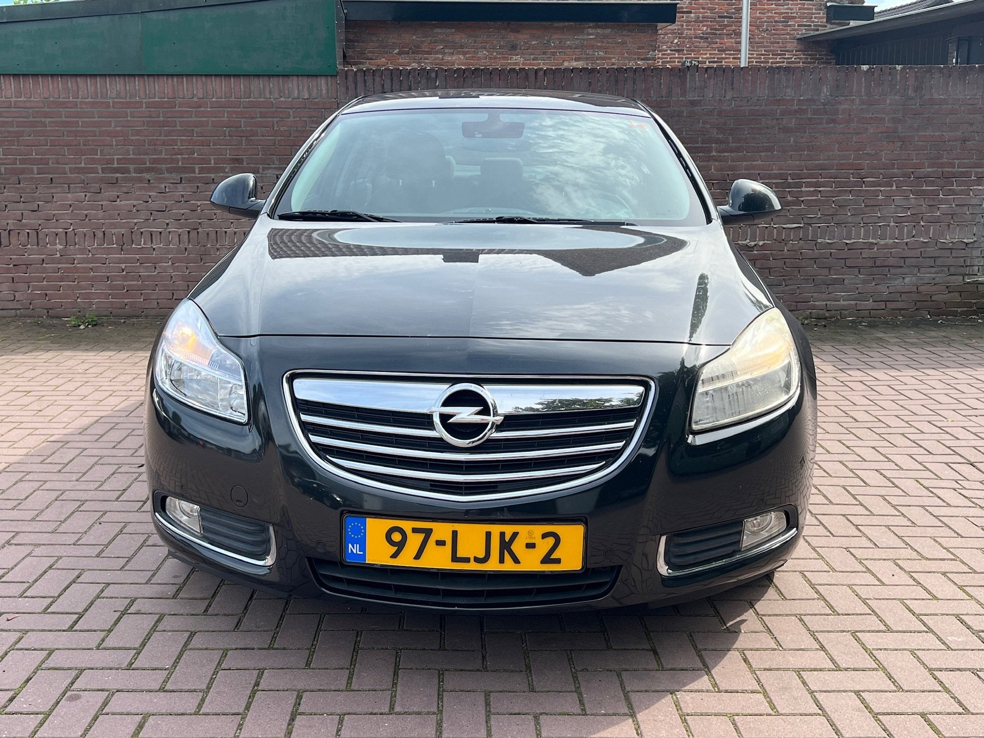 Opel Insignia 1.6 T Edition - Parkeer sensoren - Trekhaak -, Auto's, Euro 5, Stof, Gebruikt, Zwart