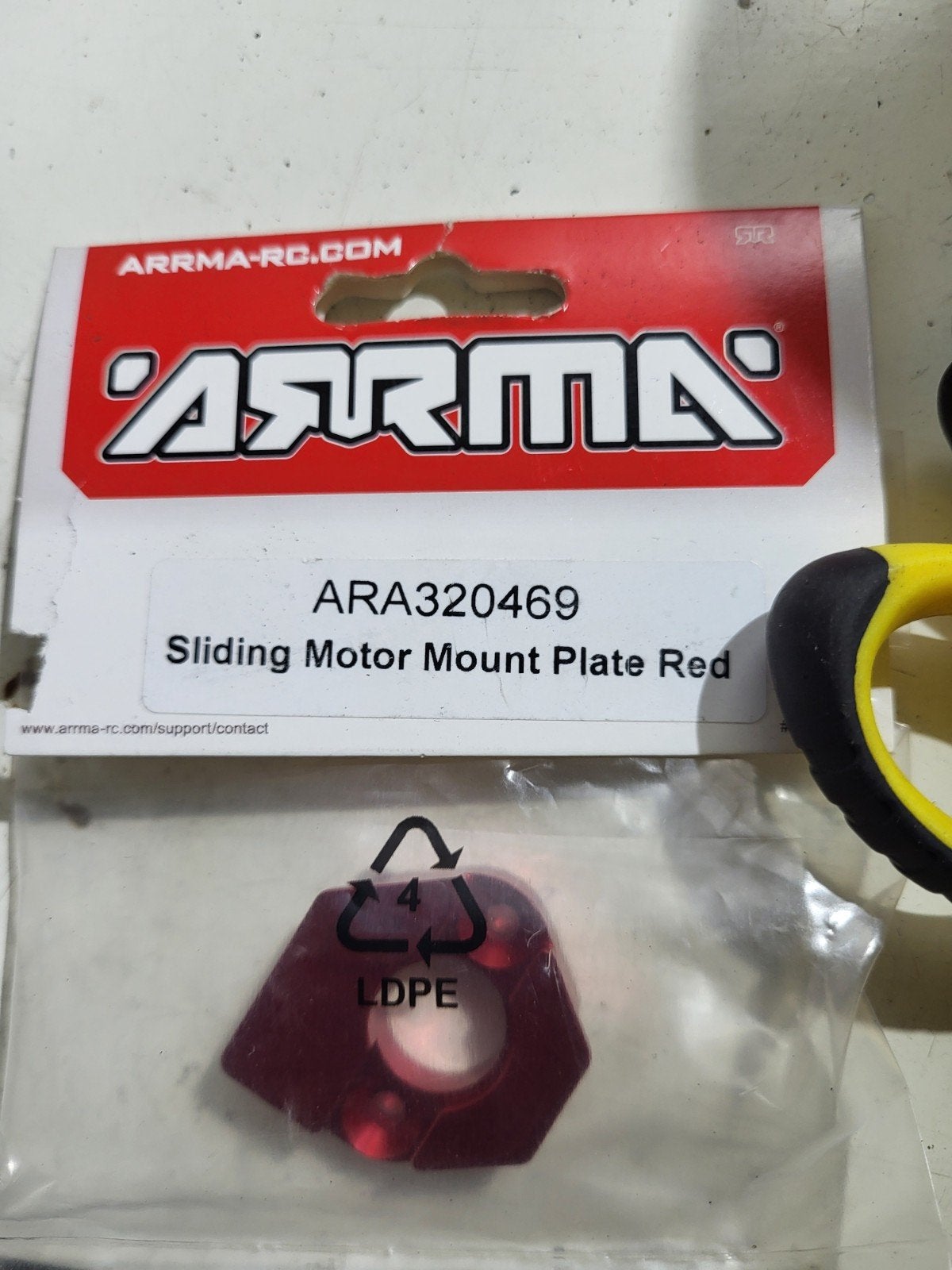Arrma ARA320469 Schuifbare Motorsteun Plaat Rood, Ophalen of Verzenden, Nieuw, Groter dan 1:32, Overige merken